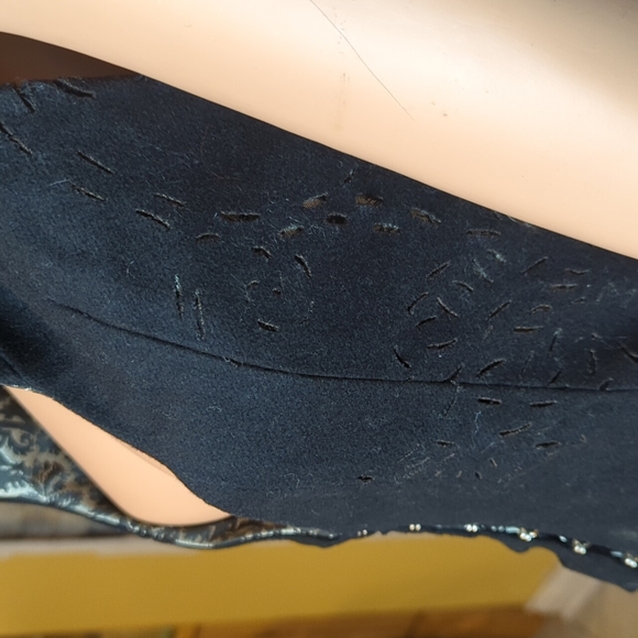 Sumie Tachibana hooded vest - Picture 5 of 10